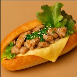 Banhmy stir-fried chicken with cheese small size บั๋นหมี่ไก่ตะไคร้และชีสเล็ก