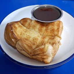 ปังปิ้ง ซอสน้ำตาลโตนด กะทิสด