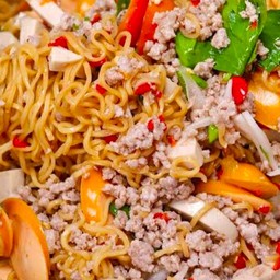 ยำมาม่าให้เยอะ