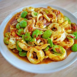 ผัดสะตอปลาหมึกราดข้าว