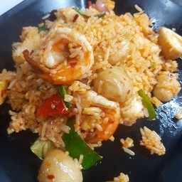 ข้าวผัดต้มยำกุ้ง