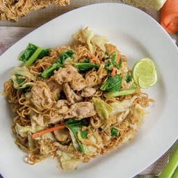 ผัดมาม่าทะเล (ดั้งเดิม)