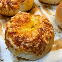 Triple cheese Bagel