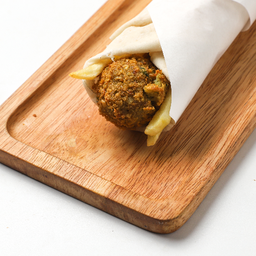 Falafel Sandwich فلافل  سندويش_ဖာလာဖင်း