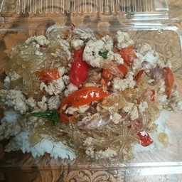 กระเพราวุ้นเส้น+หมูสับ