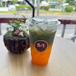 ดี กะ ได้ คาเฟ่ ชา กาแฟ น้ำปั่น