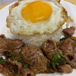 โคตรเพราเนื้อน่องลายตุ๋นราดข้าว