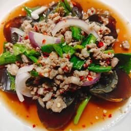 ยำไข่เยี่ยวม้า