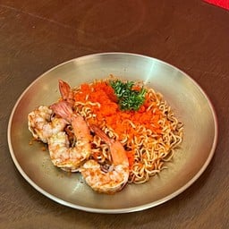 มาม่าไข่กุ้งแซ่บ