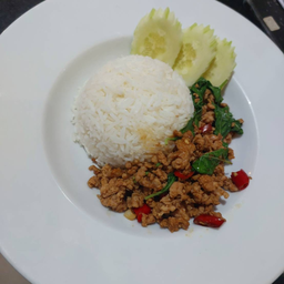 ข้าวราดกระเพราหมู/ไก่