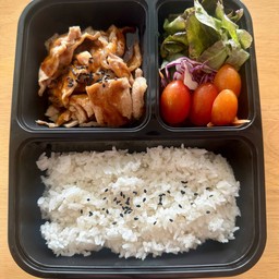 ข้าวหน้าหมูชาบู+มินิสลัด