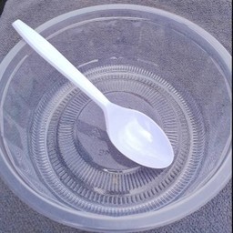 ชามพลาสติกใส + ช้อน