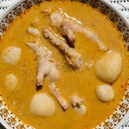 ขนมจีนน้ำยา ฟารีดะห์ ฮาลาล