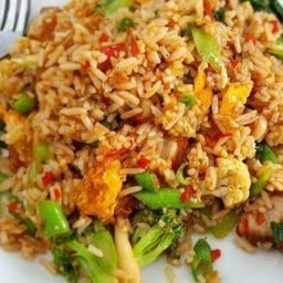 ผัดกระเพราคลุก