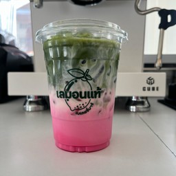 มัทฉะ นมชมพู