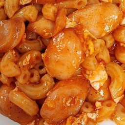 มักกะโรนีผัดซอสไก่