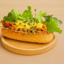 Banmhmi Whole Wheat Stir-Fried Chicken with cheese and pate small บั๋นหมี่ไก่ตะไคร้ ตับ ชีส โฮลวีต