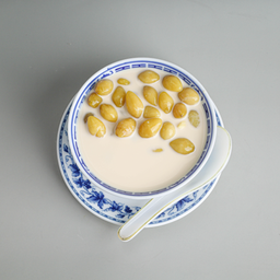 แปะก๊วยนมสด 开心果炖鲜奶   Fresh milk ginkgo