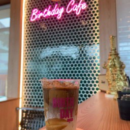 Birthday Cafe -