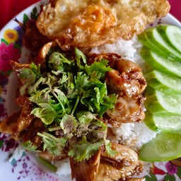 ไก่กระเทียม
