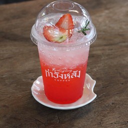 อิตาเลียน สตอเบอรี่โซดา