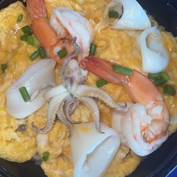 ข้าวราดไข่ข้นทะเล