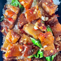 ข้าวกะเพราหมูกรอบ