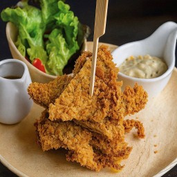พอร์คชนิทเซิล (สันนอกหมูชุบเกล็ดขนมปังทอด)