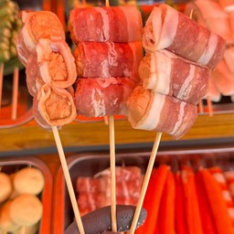 ไส้กรอกพันเบคอน