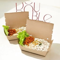 Double หมี่ไก่ฉีกพร้อมน้ำพริกหมูกระจก