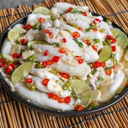ไข่ ปลาหมึก นึ่งมะนาว