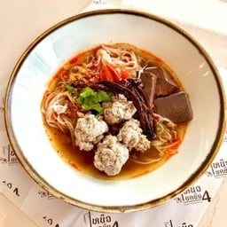 น้ำเงี้ยวหมูสับ Rice vermicelli with Minced Pork and Northern Thai Curry