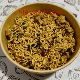 มาม่ากะเพราไก่ชิ้น