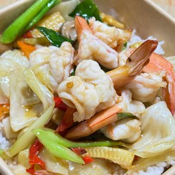 ผัดผักรวม กุ้ง