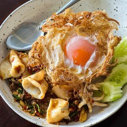 กะเพรา-หมึก