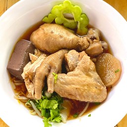 เกาเหลาไก่ตุ๋น รวมทุกอย่าง