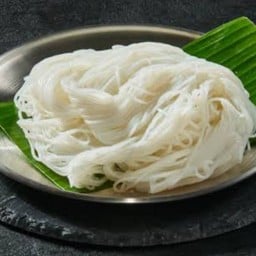 ส้มตำ ไก่ทอดพริกแกง
