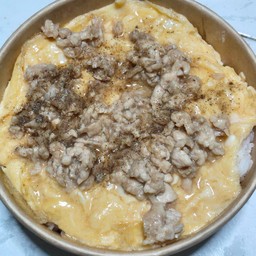 ข้าวไข่ข้นไก่สับผัดน้ำมันหอย