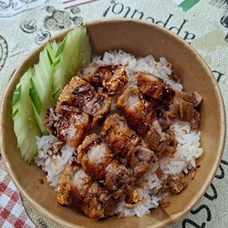 ข้าวหมูกรอบ