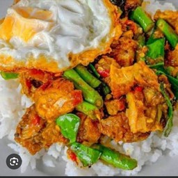 ข้าวพริกแกงเนื้อ