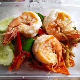 ผัดฉ่ากุ้งราดข้าว