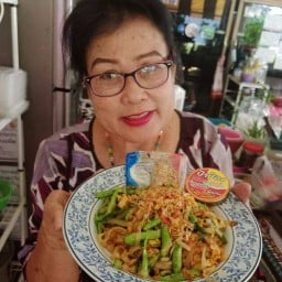 ผัดไทย ป้าป๋อง ลำปาง