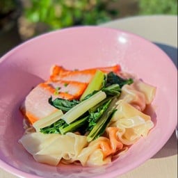 เกี๊ยวหมูแดง