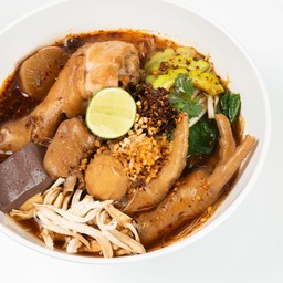 ก๋วยเตี๋ยวไก่ ต้มยำรวม (น่อง ขา ข้อ อก)