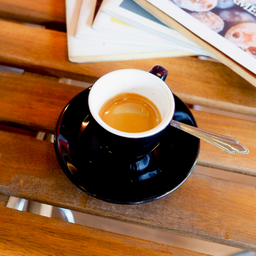 กาแฟเอสเปรสโซ่ร้อน