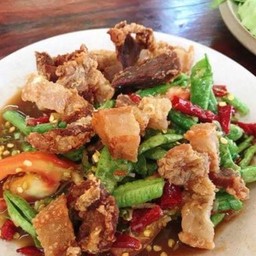 ตำถั่วหมูกรอบ