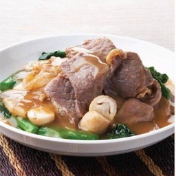ราดหน้าเนื้อนุ่ม