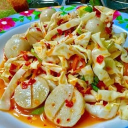 ลูกชิ้นยำคุณผึ้งยำแซ่บ สาขา 2