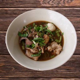 ก๋วยเตี๋ยวเรือยืนหนึ่ง×ข้าวแกง -