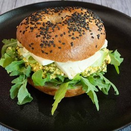 Papa Pesto Egg Bagel Sandwich (N)  - ปาป้า เพสโต้เบเกิลแซนวิช